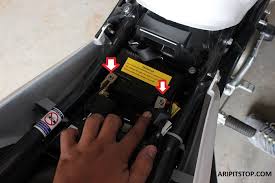 Aku sebuah blog tutorial tukar bateri kereta. Apanakbuat Pasang Sendiri Slot Pengecas Usb Motosikal
