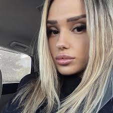 Happy birthday Freya Allan! ❤️