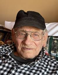 Kim Strack's Instagram, Twitter & Facebook