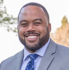 Profile for LBUSD Board Member Erik Miller