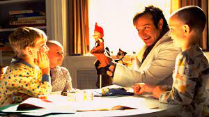 Patch adams is a doctor who doesn't look, act or think like any doctor you've met before. Bild Von Patch Adams Bild 6 Auf 8 Filmstarts De