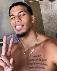 Louis Russell's Instagram, Twitter & Facebook