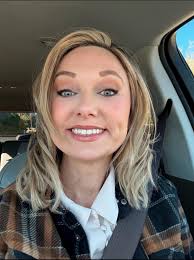 ☀️Hope you're having a beautiful day! Do you enjoy cooler weather or what  is the temp for you? 🌡️