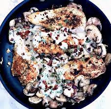 Low Carb Keto Bacon Mushroom Chicken In Cream Sauce With Thyme
