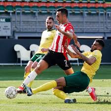Ich glaube, sehr wenige menschen haben in dieser existenziellen krise verständnis, wenn ein fußballprofi schon 15 millionen im jahr verdient und dann mit 19,5 millionen. Cde News Www Cde News World News Wife And Children Of Psv S Zahavi Tied Up In Robbery As He Headed To Match