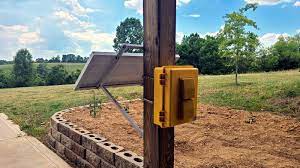 How to a connect a lightning detector to a solar powered weather station how to design and position the lightning detector for best perfomance examine the python software for running the lightning detector on a raspberry pi. Solar Weather Station Listens For Lightning Hackaday