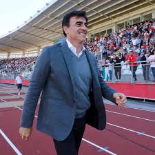 No pudo nunca volver a tener un nivel deportivo como para jugar y demostrar sus condiciones . El Perfil De Gustavo Quinteros Que Maravillo En Bolivar El Mas Grande De Bolivia Tnt Sports