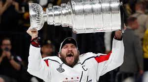 Alex ovechkin actually did a keg stand. Alexander Ovechkin Lifts Stanley Cup After Capitals Victory Youtube
