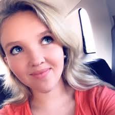 Jacqueline Stapleton's Instagram, Twitter & Facebook