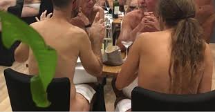 Best dining in paris, texas: Le Restaurant Naturiste A Trouve Sa Clientele