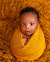 🌟 Hey New Moms and Mom to Be🌟 Are you ready to capture those precious  first moments with your little one? 🍼✨ Don't wait until the last minute to  book your newborn