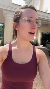 I don’t know how to take this…👀😅