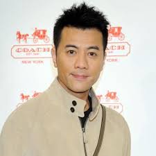 Fala Chen Fa-la turns into a wigged lawyer