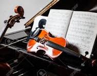 Musique Classique Scène: Violon Et Le Score Sur Un Piano ...