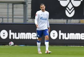 Benjamin stambouli, né le 13 août 1990 à marseille, est un footballeur français qui évolue au poste de milieu de terrain ou de défenseur central. Hkhgbevqcdiorm