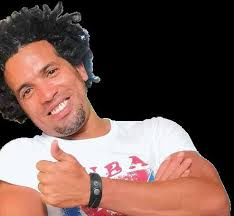 La ayuda también llovió a cántaros Aplican Biomodulina T a unos 500 adultos  mayores