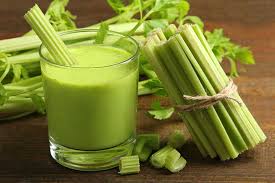 Untuk membuat 1 porsi jus dengan blender, anda memerlukan seledri sebanyak 2 kali lipat daripada jika anda menggunakan juicer. 8 Manfaat Jus Seledri Yang Bisa Bikin Sehat Sampai Tua Bukareview