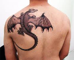 Angelina got rune style 'h' tattoo which is a tribute to her brother, james haven. Tatuirovki