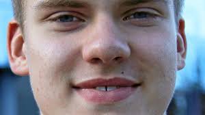 Alexander Behr holt Titel über 800 m Freistil