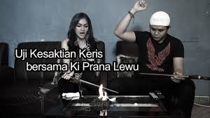 Benda benda pusaka ini tersimpan rapi … Penarikan Pusaka Gaib Di Rumah Ki Joko Bodo By Sakral Tv