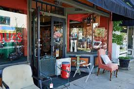 Eating Out With Kids Try These 14 Kid Friendly Restaurants Kid Friendly Restaurants Urban Living Top 10 Restaurants