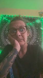 Other day at Margit's .. she wanted do tt's but froze soon as a pressed  play .. work in progress ❤️❤️