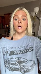 Natalie Naughton's Instagram, Twitter & Facebook