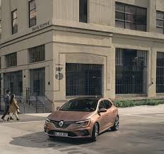 Delivers adaptive motorsport technology to everyday driving. Ausstattung Des Megane Megane R S Display Notbremsassistent Renault