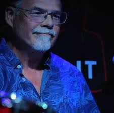 How to unlock hinges in Kerbal Space Program to lower solar arrays?