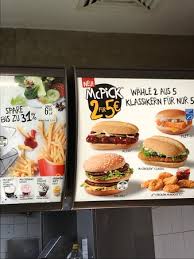 Ihr bekommt mehr information über die speisekarte und die preise von mcdonald's, indem ihr dem link folgt. Mcdonald S Wiesbaden Mainzer Str Restaurant Bewertungen Telefonnummer Fotos Tripadvisor