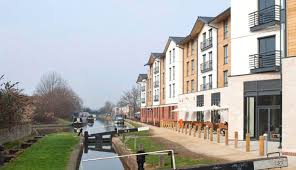 It's the ideal spot for retail therapy or whizzing into central london. Stratford Upon Avon Hotels Waterways Premier Inn