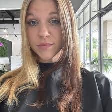 Elisha Raines's Instagram, Twitter & Facebook