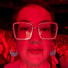 About to board after my 5hr layover 🙏🏾 I'm going home.