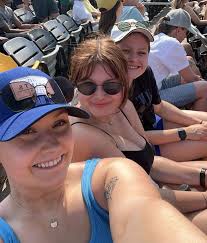 liv (@olivia.lind) • Instagram photos and videos