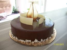 San Fransisco Croustillant Riz Souffle Cremeux Chocolat Poires Caramelisees Cremeux Pistache Mousse Caramel Glacage Chocolat Desserts Cake Caramel