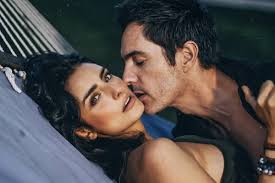 Mauricio ochmann, de 42 años, acaba de ser coronada con semejante título por segundo año consecutivo amp™, 28/09/2020 | el sábado por la mañana, varios sitios de actualidad de famosos revelaban que el actor mexicano mauricio ochmann y su novia habían sido vistos en una joyería. Aislinn Derbez Habla De Su Pasada Relacion Con Mauricio Ochmann Y De La Amistad Que Entablo Con La Hija Del Actor Gente Entretenimiento El Universo
