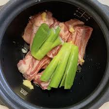 スペアリブの作り方⭐︎電気圧力鍋ラクラクッカーで | 夢へのミチも一歩から♪