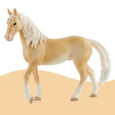 Les chevaux et les figurines cheval schleich attirent par leur grâce et leur intelligence ! Etalon Akhal Teke Figurine Schleich 13911 Malojouets