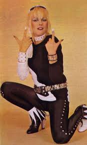 #rettore twitter rettore_ •management tour @replaymusicmanagement •management tv @starpointcorporation www.rettore.com. Donatella Rettore Cantanti Personaggi
