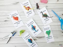 Here are super easy free printable valentine's day cards you can put together even the night before with two dinosaur valentines day cards kids will love! Printable Dinosaur Valentines Printables 4 Mom