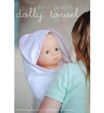 And to make sure you dry your baby properly or otherwise they might catch a cold; Tutorial Hooded Bath Towel For Dolly Sewing