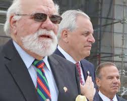 Congressista David Cicilline resignou