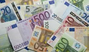 Die höhe des kindergeldes hängt davon ab, um das wievielte kindergeldberechtigte kind es sich handelt. Kindergeld Grundrente Mindestlohn Diese Anderungen Bringen Mehr Geld 2021 Verbraucher