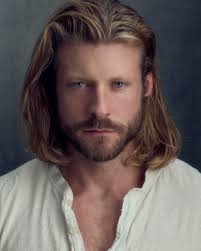 Fans praise actors' research for Black Dagger Brotherhood series