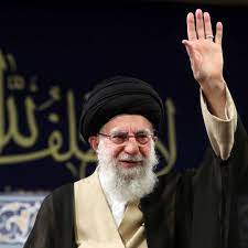 چکیده کامل کتاب انسان دویست و پنجاه ساله نوشته حضرت آیت الله امام خامنه ای جمع آوری و تلخیص دکترمازیارمیر