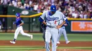 Dave Roberts Makes Decision on Dodgers' Closer Amid Edwin Diaz's Struggles
