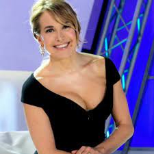 0:01 domenica live, barbara d'urso: Domenica Live Chiude Barbara D Urso Annuncia Gli Ultimi Ospiti Lanostratv