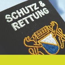 Es war kurz nach mittag an diesem montag, als ein notruf bei schutz und rettung der stadt zürich einging: 3j7j 6d4ijg5im