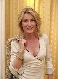 Born 13 september 1966) is a german physician and television actress. Maria Furtwangler Maria Furtwangler Promis Anziehsachen