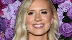 What Is Mastitis? Symptoms Explained As 'The Bachelor' Star Lauren Burnham  Hospitalized